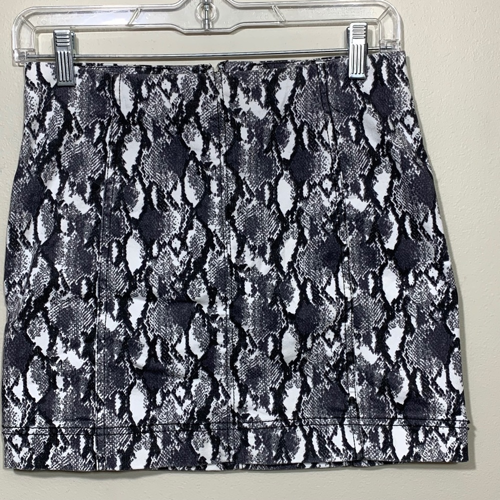 Jolt Snakeskin Mini Skirt Womens 5/27W Gray Black White Animal Print TXB6357TPX2